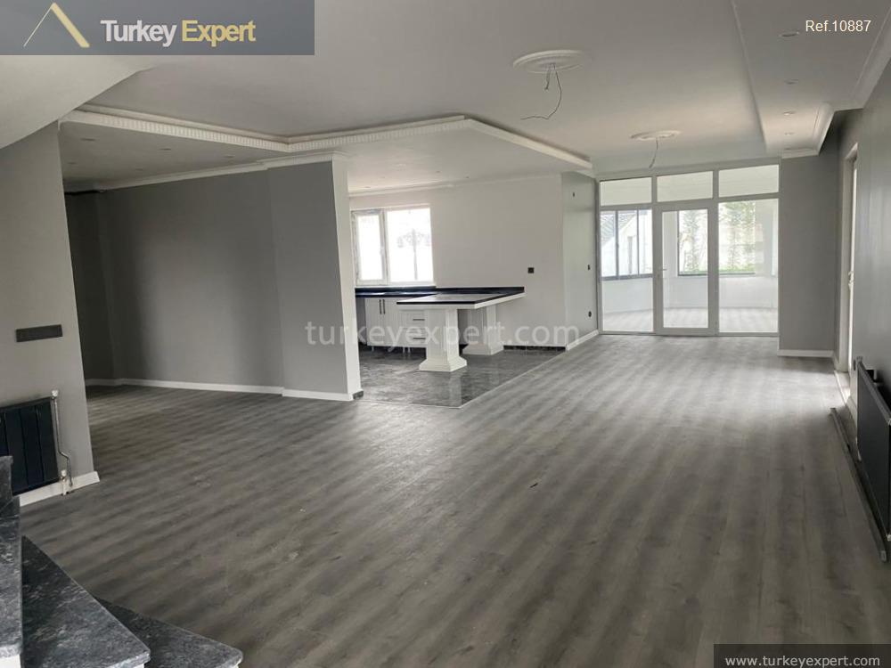 Exquisite villa in a compound for sale in Istanbul Buyukcekmece 3