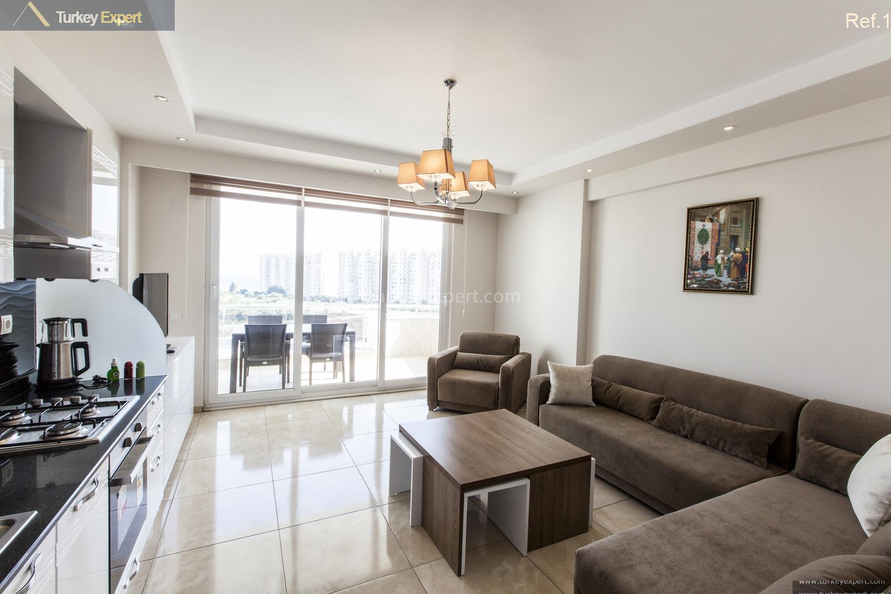 Apartments near the sea, in a complex with social facilities for sale in Mersin 1