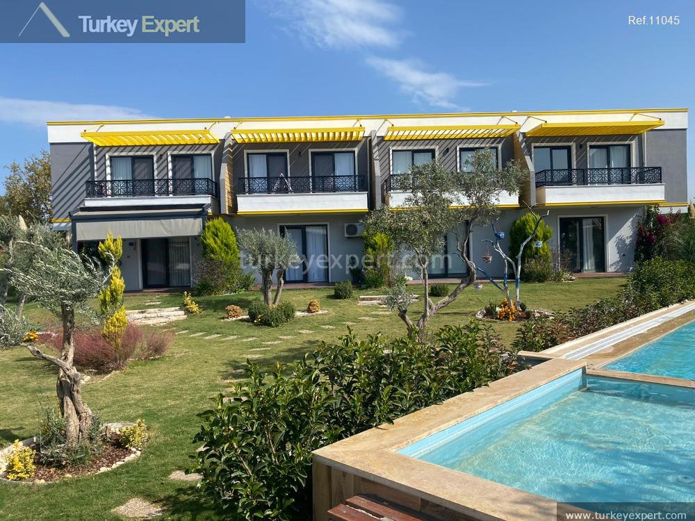 1cozy holiday homes with pool and ample gardens in kusadasi9