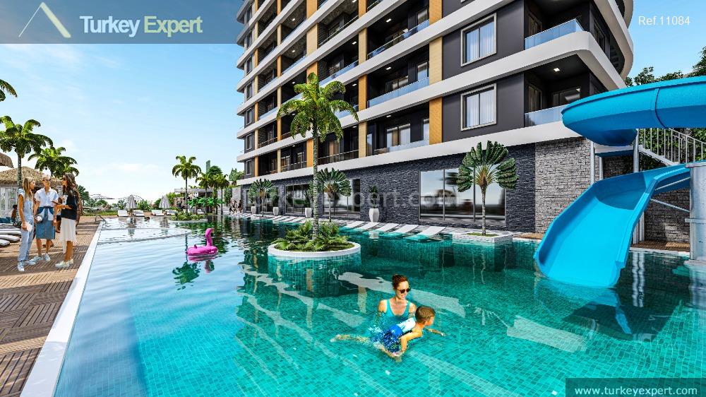 Holiday apartments in Alanya Avsalar with communal indoor and outdoor swimming pools 1