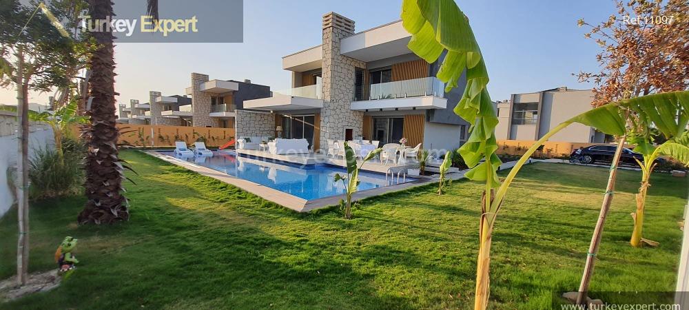 Splendid villa in Izmir Cesme with a private pool and garden 0