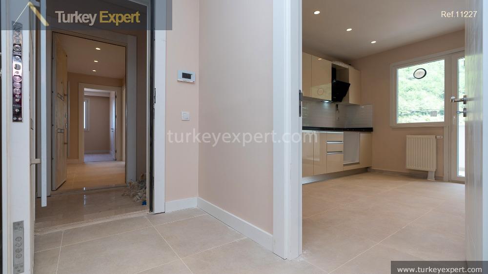 Stunning 3-bedroom apartments with sea views for sale in Istanbul Kartal 1