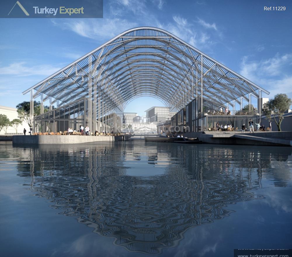 Waterfront properties for sale by the Golden Horn of Istanbul, in a spectacular compound 1
