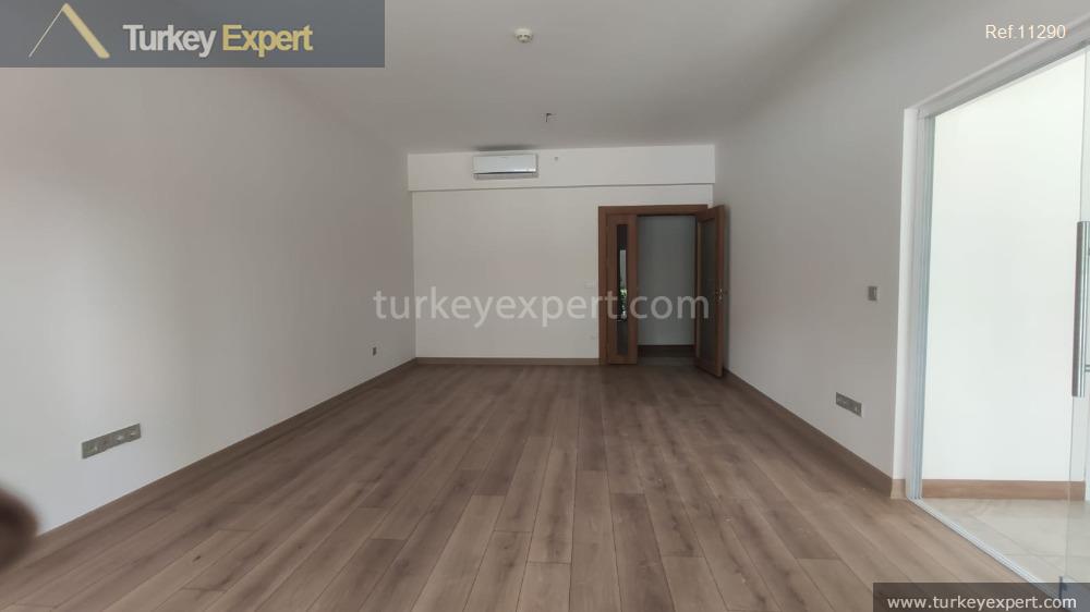 13spacious threebedroom apartment in a compound in istanbul bahcesehir8_midpageimg_