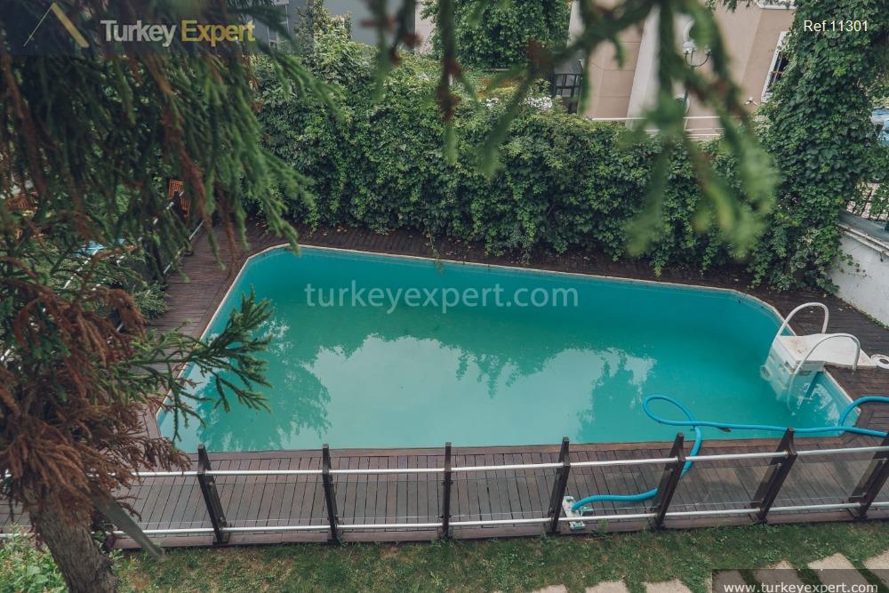 Villa with a private pool for sale in Istanbul Sariyer 0