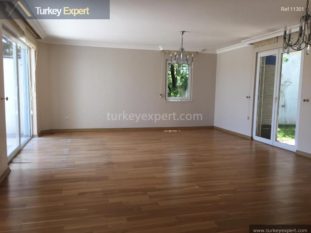36spectacular villa with a private pool in istanbul zekeriyakoy5