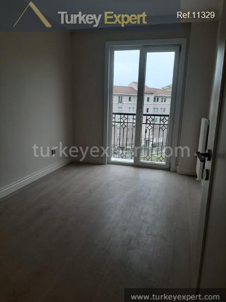 27spacious threebedroom apartment with a sea view in istanbul beylikduzu15