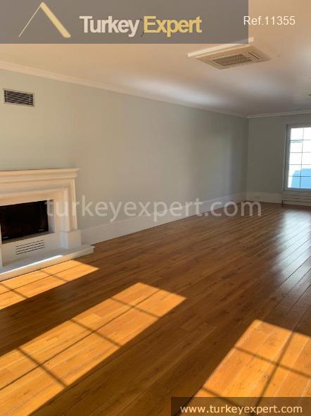 Spacious triplex villa with a private pool in Istanbul Zekeriyakoy 1