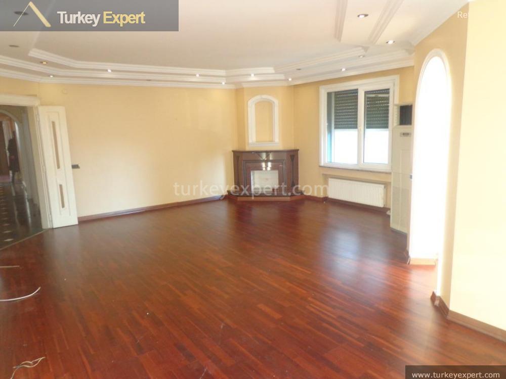 خرید آپارتمان در استانبول با 4 اتاق‌خواب در فلوریا 0