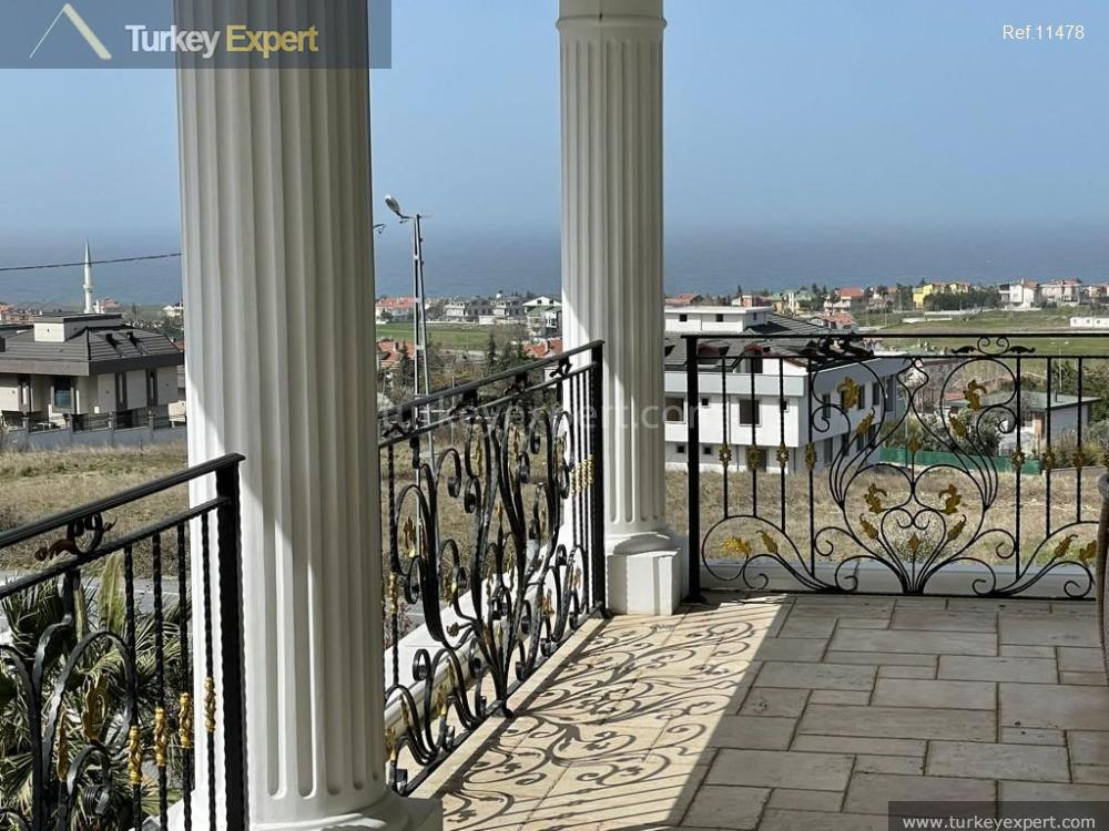 3villa for sale in istanbul buyukcekmece near the coast with4