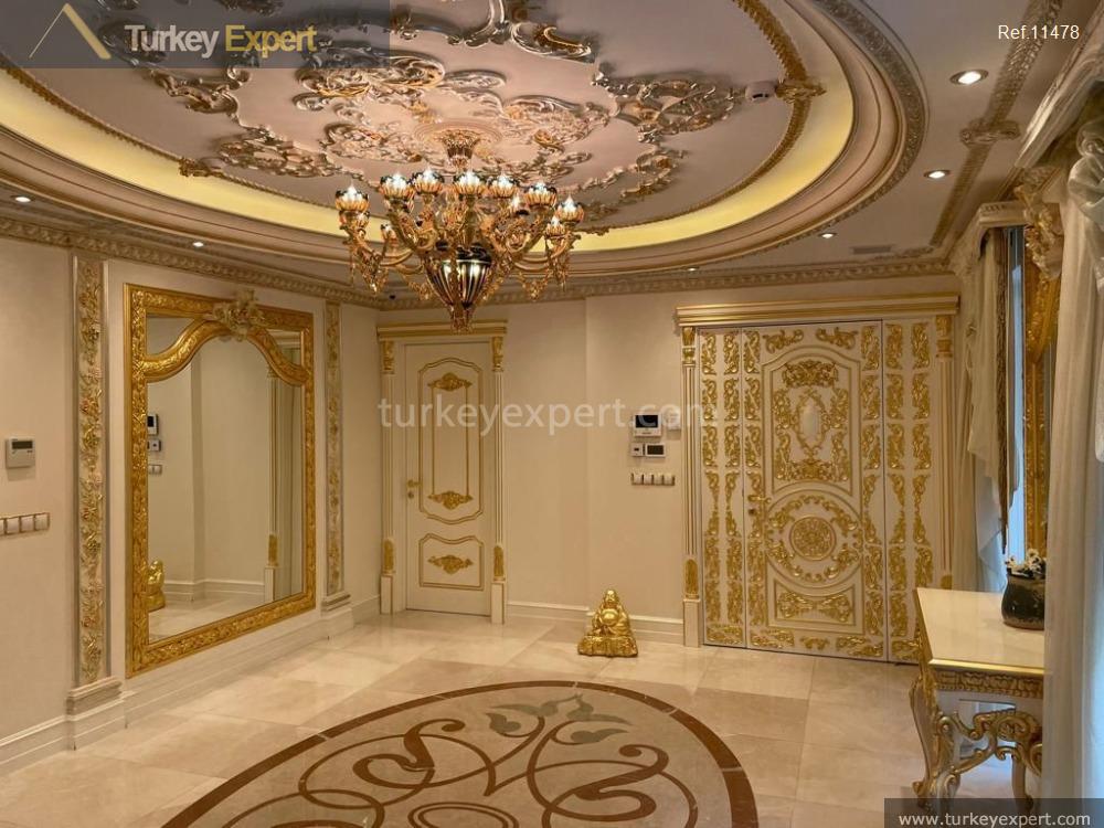 Majestic villa for sale in Istanbul, near the coast with sea views and 10 bedrooms 2