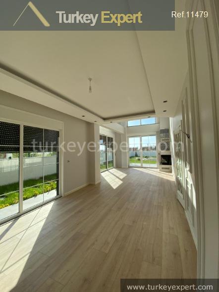 Brand-new villa with 7 bedrooms for sale in Istanbul Buyukcekmece 1