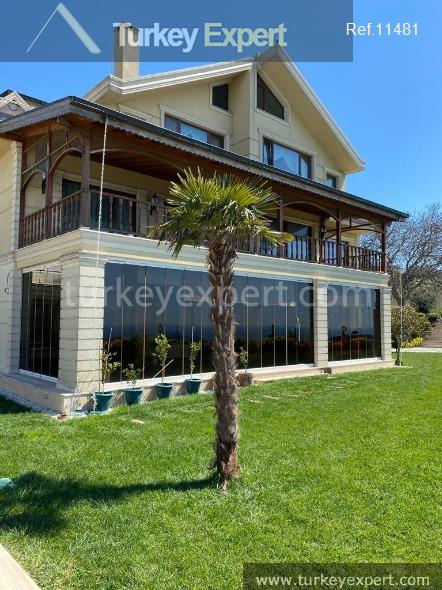 11spectacular triplex villa with a sea view in istanbul buyukcekmece1_midpageimg_