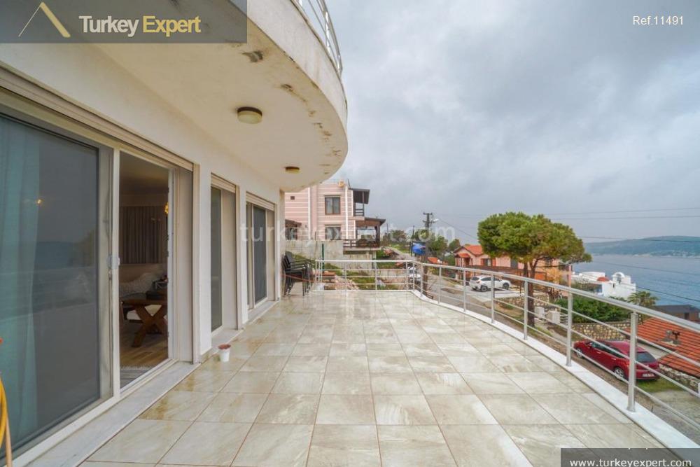 118beautiful 4story villa 100 meters from the sea27_midpageimg_