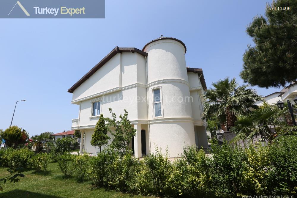 117ready to move spacious villas in a complex in istanbul21