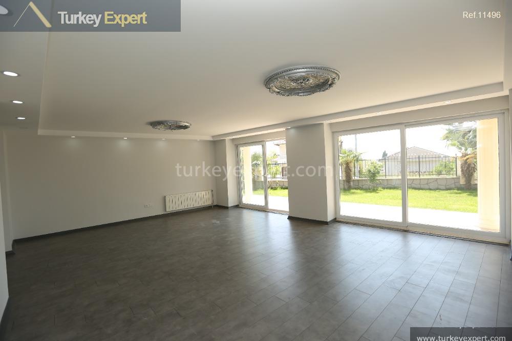 36ready to move spacious villas in a complex in istanbul53