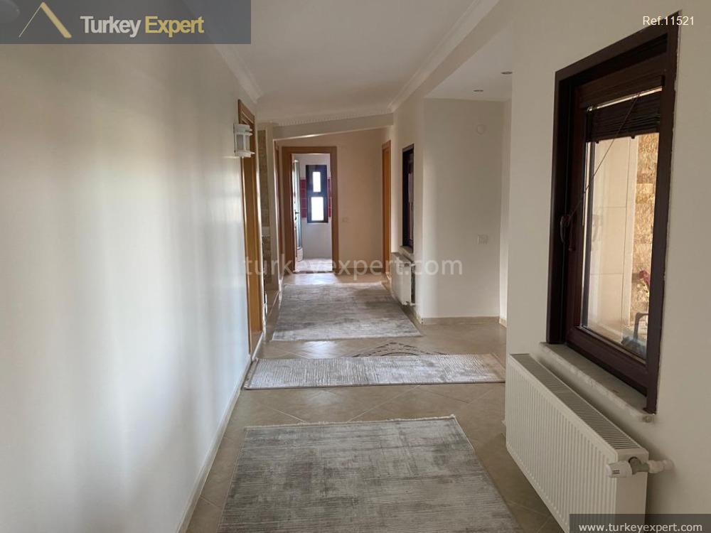 5spectacular detached villa with a swimming pool in istanbul buyukcekmece16