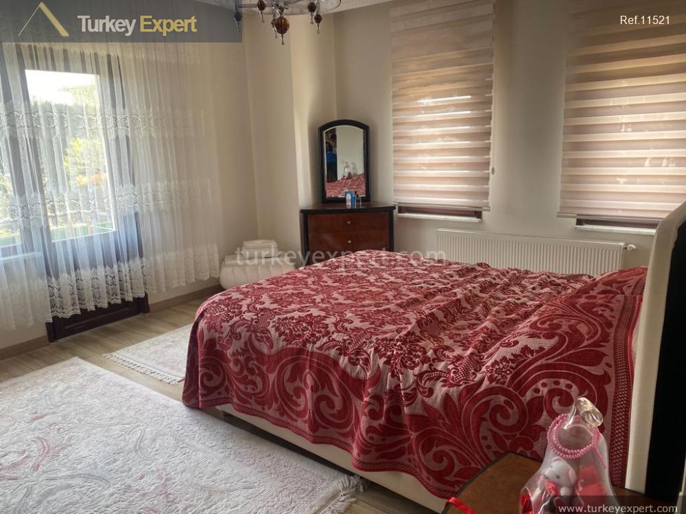 6spectacular detached villa with a swimming pool in istanbul buyukcekmece15