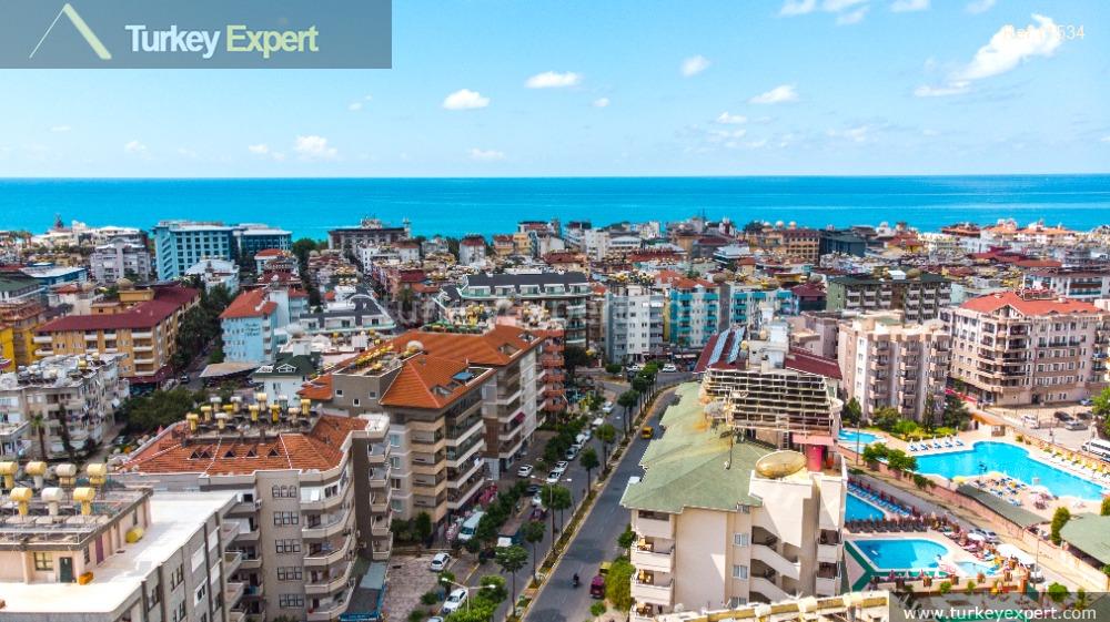 Alanya center apartments and penthouses with shops and facilities 1