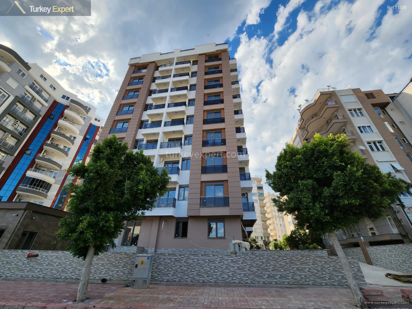 خرید آپارتمان در Konyaalti آنتالیا با استخر روباز عمومی و پارکینگ 1