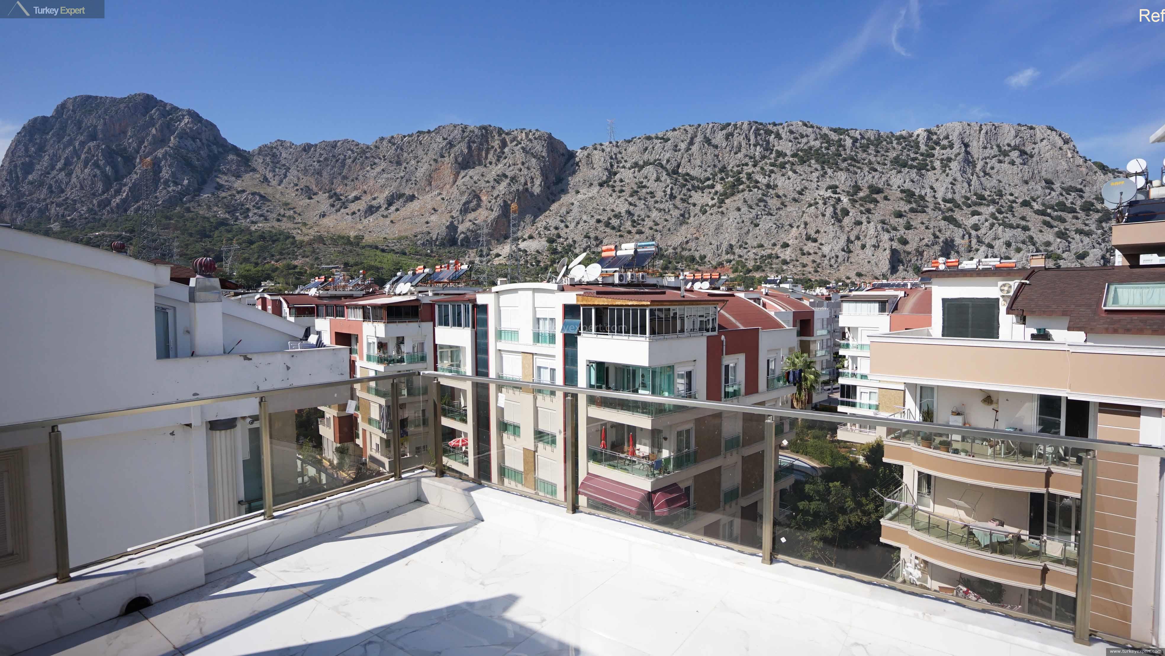 Antalya Konyaalti apartments in a site with a communal pool 0