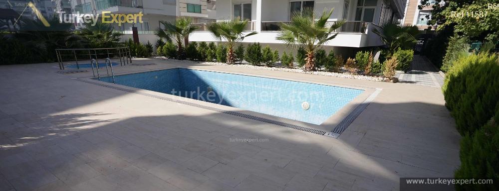 Antalya Konyaalti apartments in a site with a communal pool 1