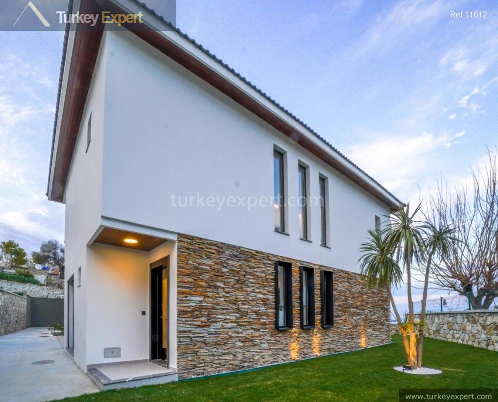 beautiful detached villa with a pool for sale in izmir4