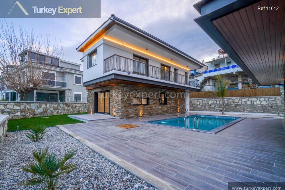 beautiful detached villa with a pool for sale in izmir7
