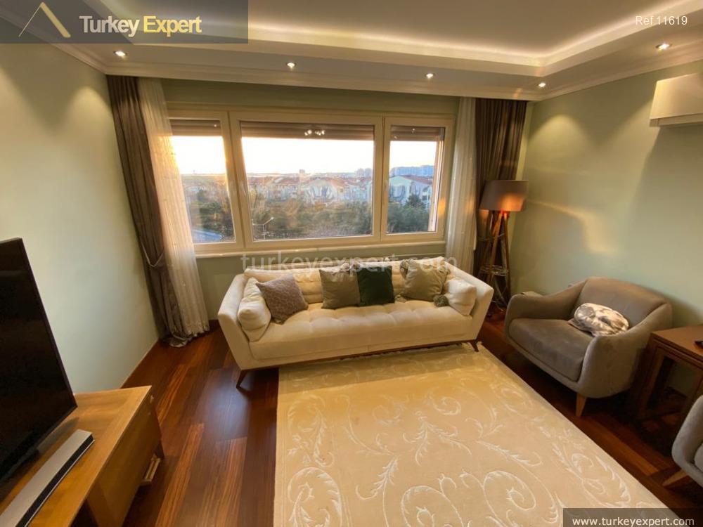 Resale apartment in Istanbul Bakirkoy with 3 bedrooms 0