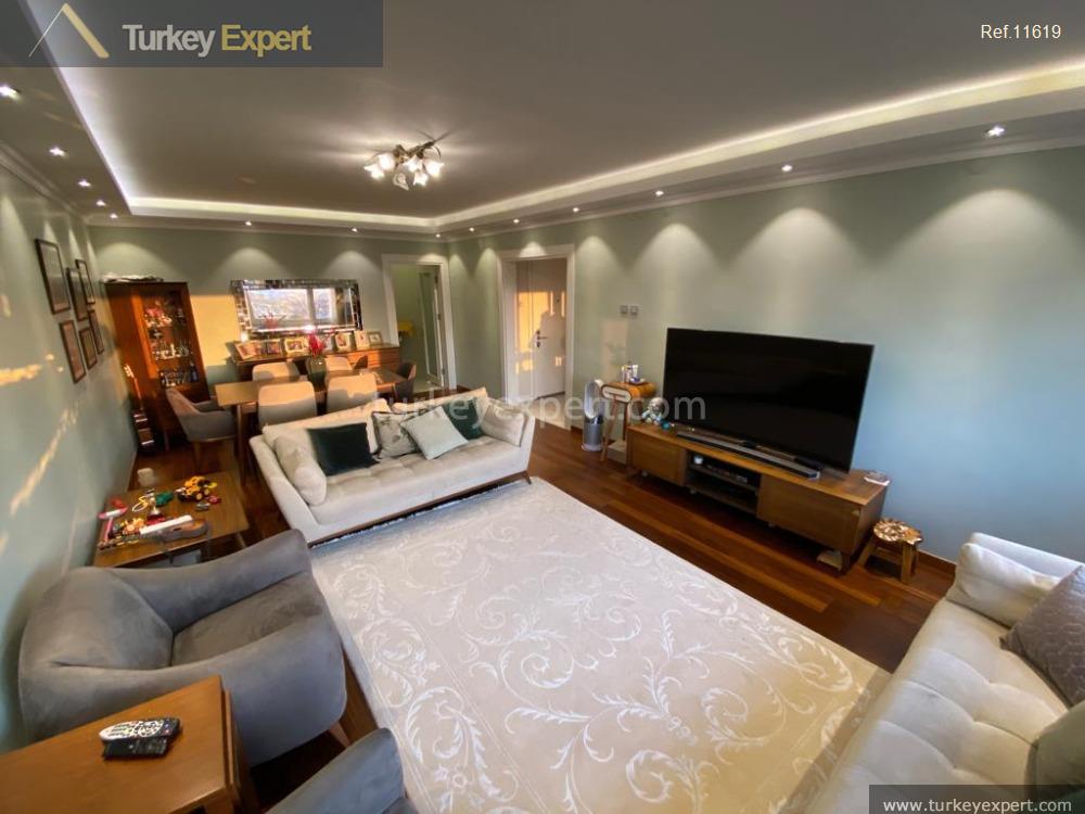 Resale apartment in Istanbul Bakirkoy with 3 bedrooms 2