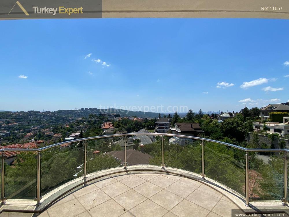 Impressive villa in Istanbul Acarkent in a large plot with a swimming pool and views 1
