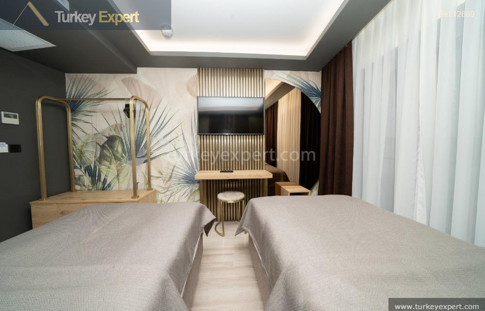23licensed hotel with 25 m2 rooms in karakoy center21