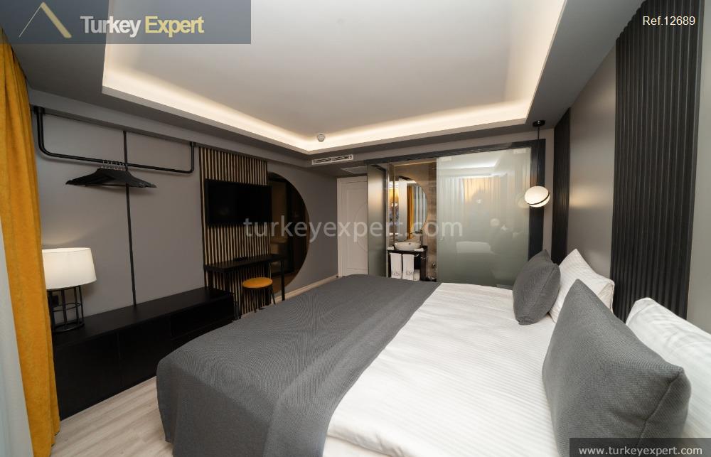 29licensed hotel with 25 m2 rooms in karakoy center17