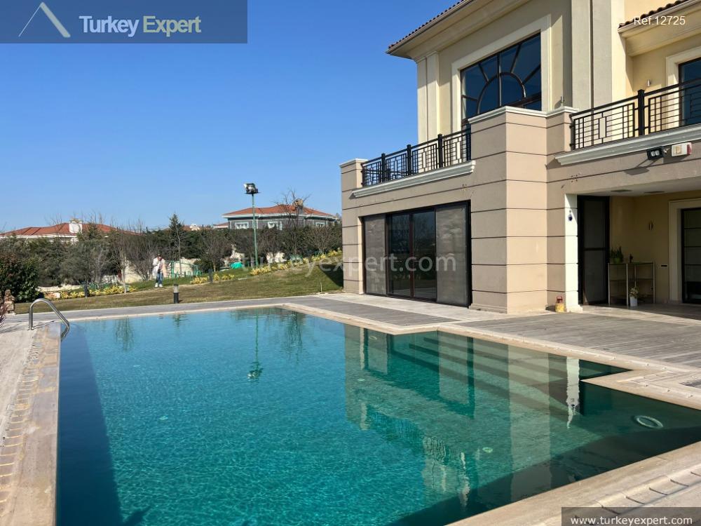 6amazing triplex villa with a private pool inside a compound22_midpageimg_