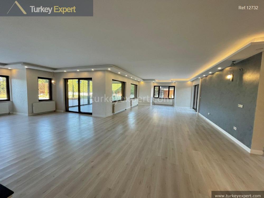 Contemporary multi-level villa with an observation terrace in Istanbul Sariyer 2
