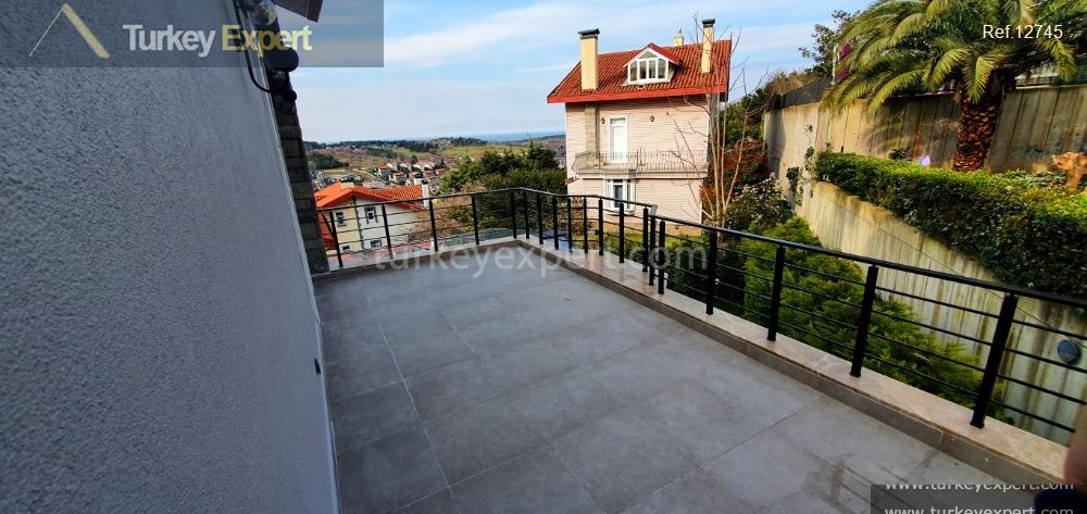Villa for sale in a prestigious complex in Istanbul Zekeriyakoy 2