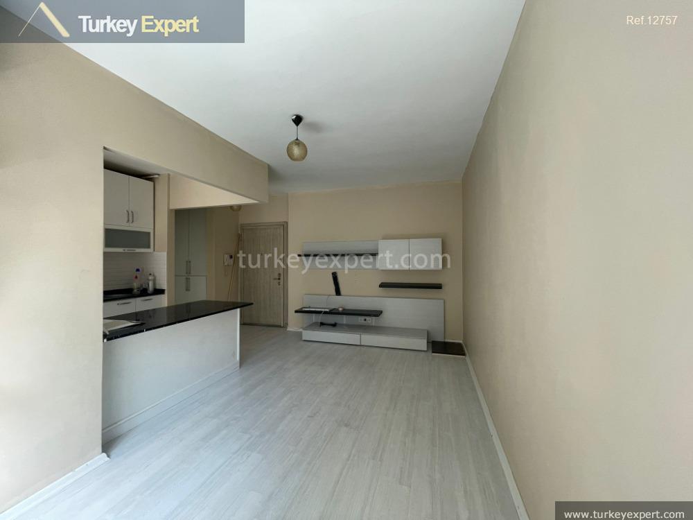 Apartment for sale in Istanbul Bahcesehir in a residential building 1