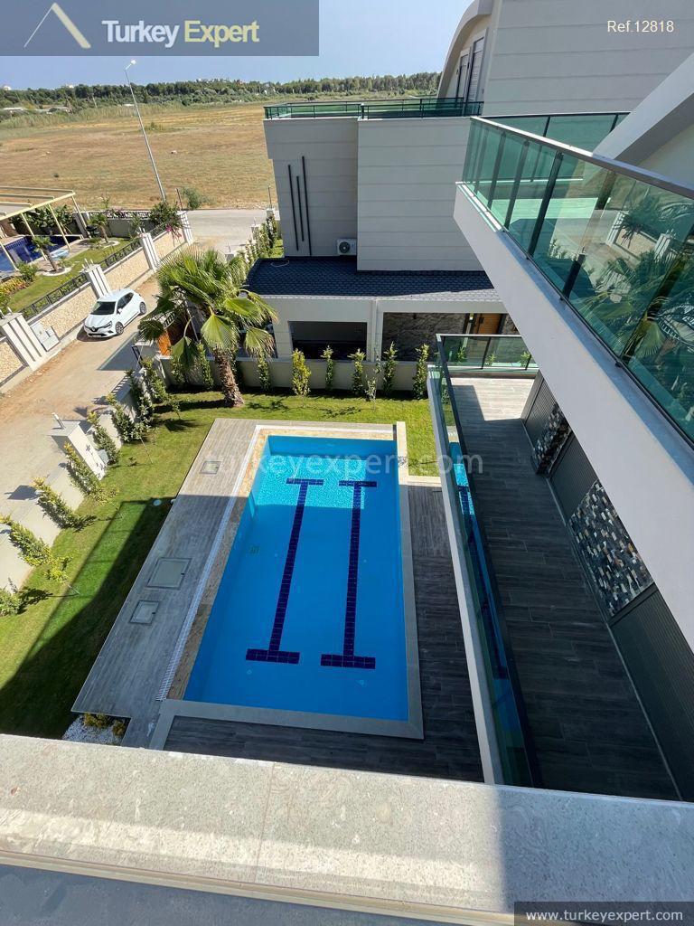 4-bedroom villas in Belek equipped with private pools 1