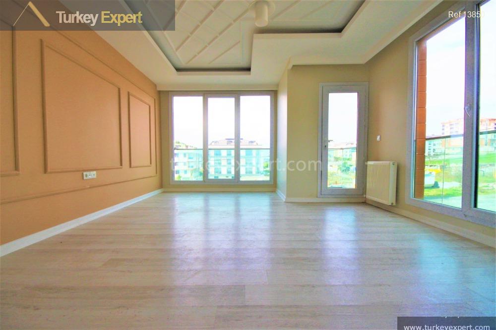 3-bedroom apartment in Istanbul Beylikduzu, suitable for a residence permit 1