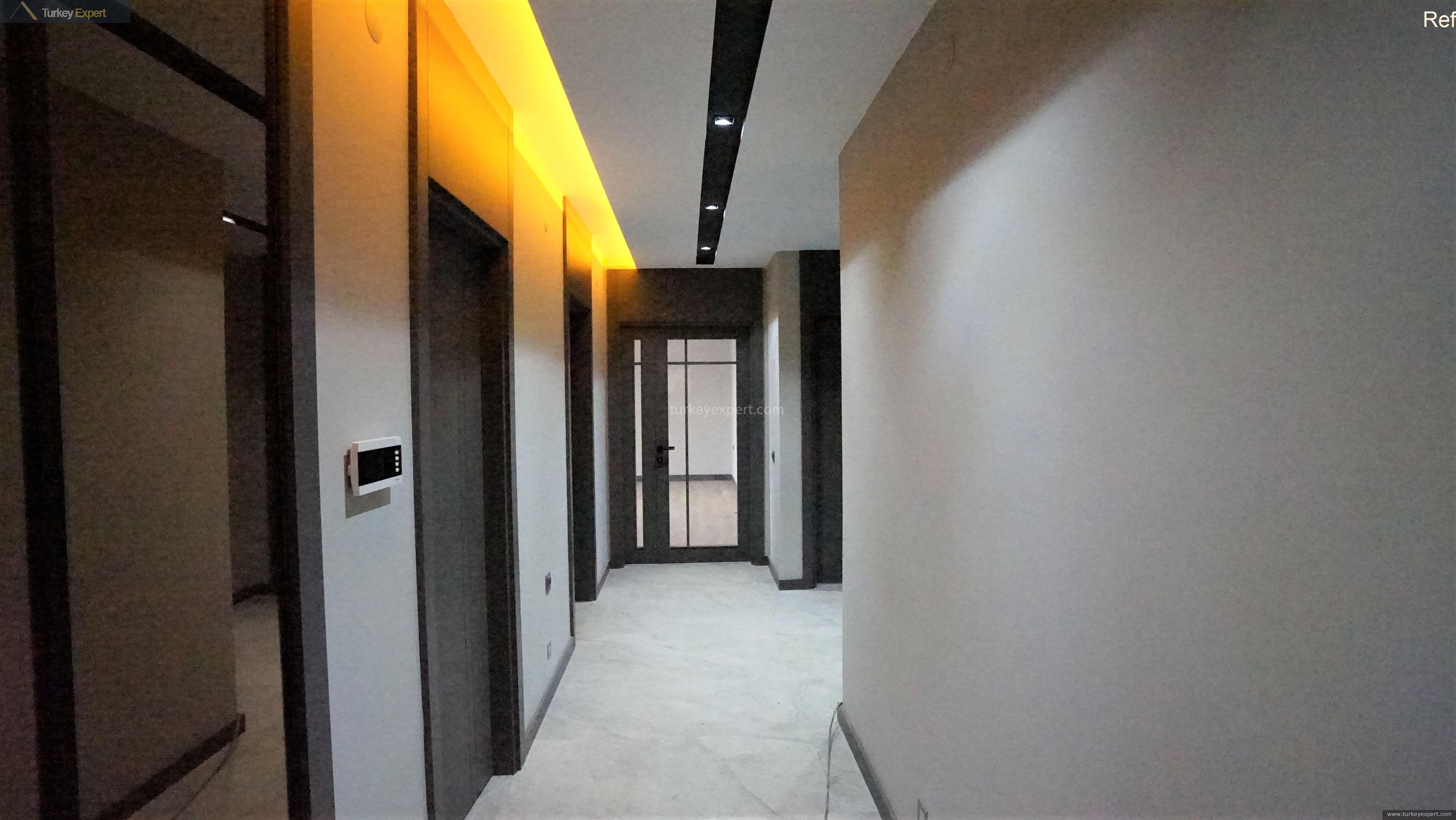 Spacious 3-bedroom apartments for sale in a complex with a swimming pool in Antalya 3