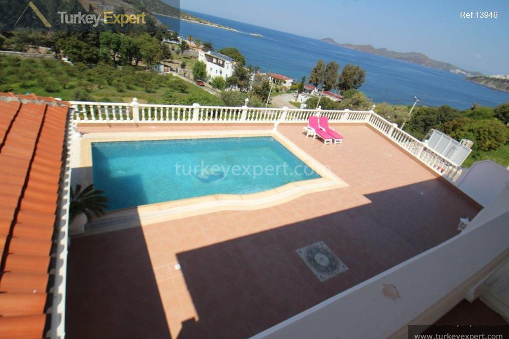 deluxe villa with unique sea views only 100 m from36