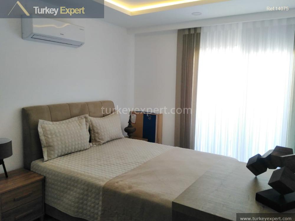 elegant apartment with 2 bedrooms and 2 bathrooms and pool22