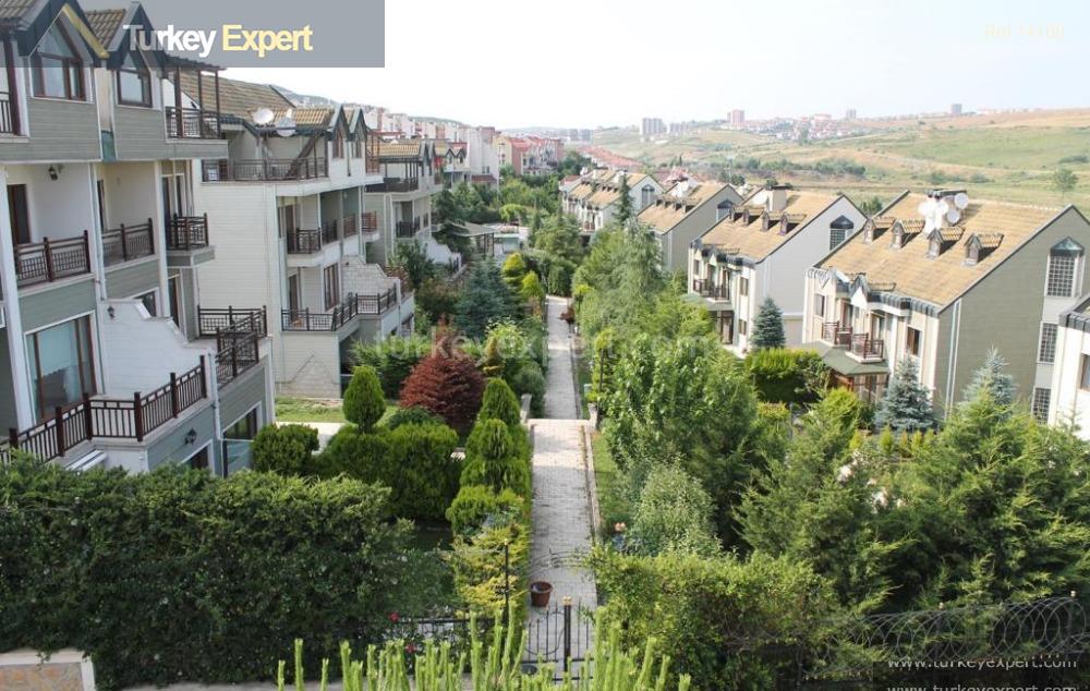 خرید خانه در استانبول با ۶ اتاقخواب داخل مجتمعی در Bahcesehir 1