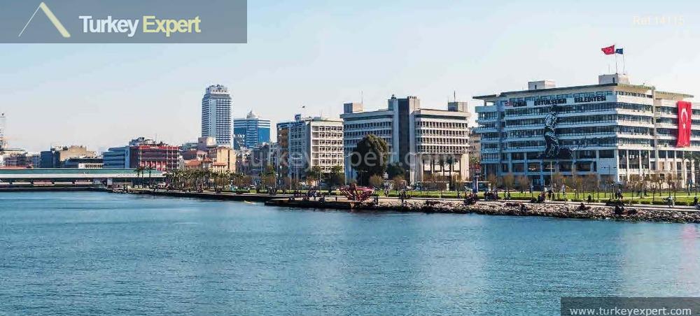 خرید ملک در ازمیر شامل ویلا با ساحل اختصاصی در Foca 3