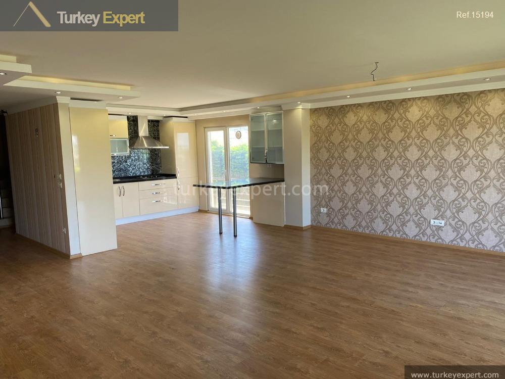 Comfortable duplex apartments with sea views for sale in Istanbul Buyukcekmece 2