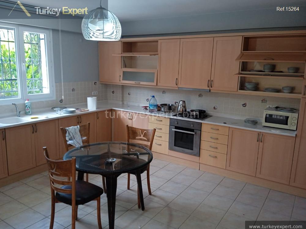 Grande villa avec piscine privée à Kusadasi Sogucak 2