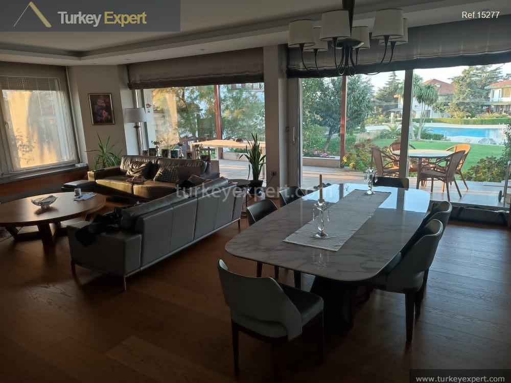 Villa for sale in Istanbul Tuzla in a sea-front complex 2