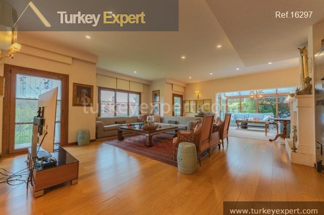 Tudor-style villa in Istanbul Beykoz with facilities 2