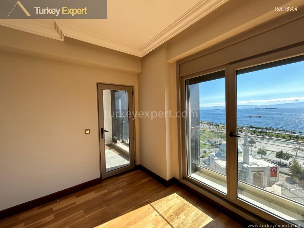 Gorgeous apartment with beautiful sea views in Istanbul Pendik 2