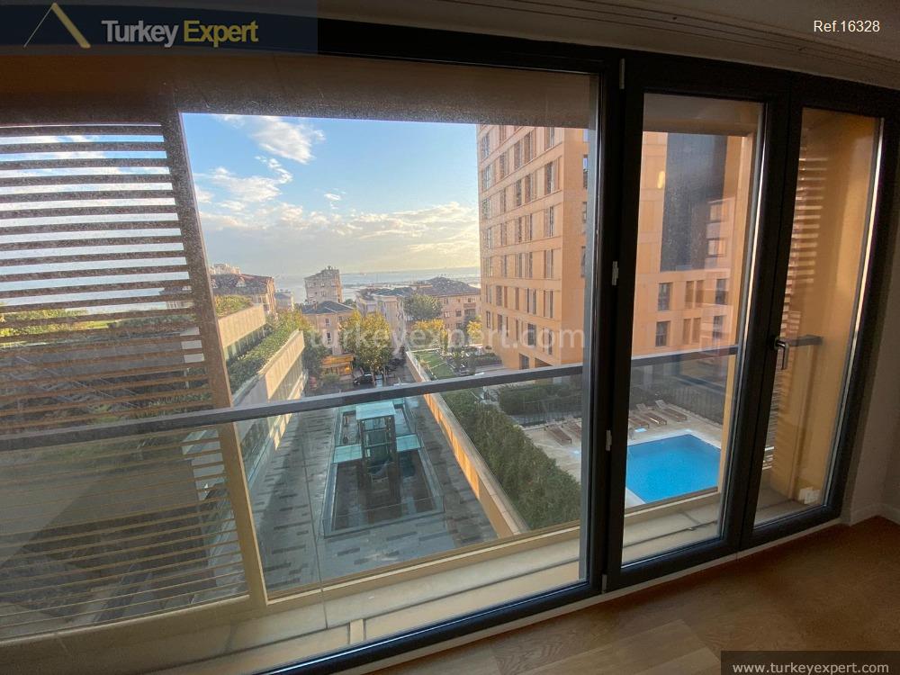 Istanbul Pendik apartments in an awarded mixed-use development 1